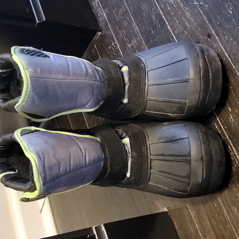 Boys snow boots